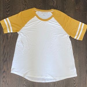 BRAND NEW JERSEY TEE SHIRT YELLOW SMALL AE